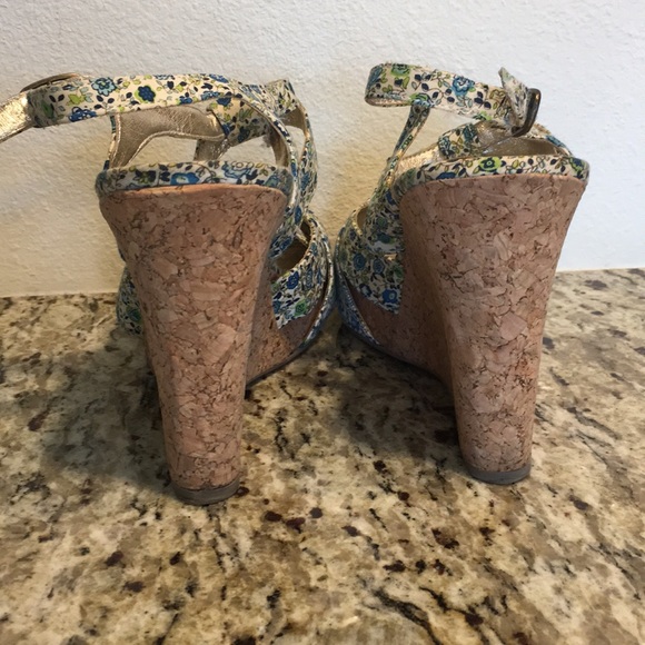 Steven Madden Sandals - Picture 3 of 4